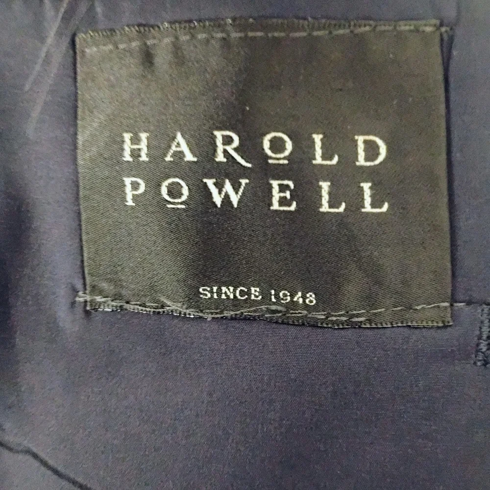 Harold Powell Mens 43R Navy Blue 100% Wool Blazer Gold Crest Buttons Single Vent